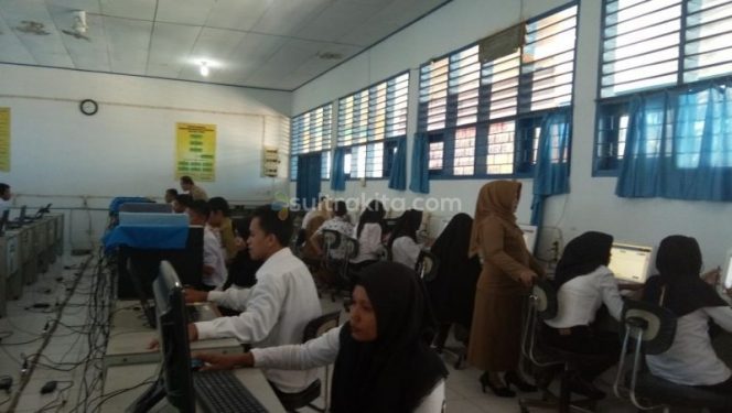 
 PKBM Harapan Jaya dan PT Antam Tuntaskan Anak Putus Sekolah di Pomala