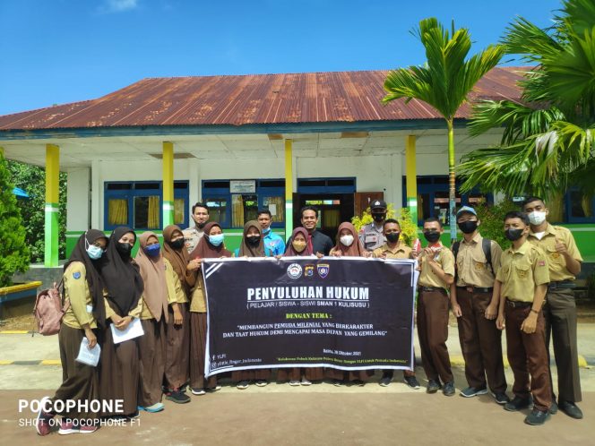 
YLFI dan Babinsa Polsek Kulisusu Beri Edukasi Hukum ke Siswa
