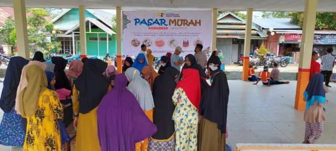 
 PT Ceria Nugraha Indotama Gelar Pasar Murah di Kecamatan Wolo