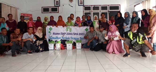 
 Berbagi Kebahagiaan, Alumni SMAN 1 Kulisusu 2003 dan SMPN 1 Kulisusu Angkatan 2000 Salurkan Paket Sembako