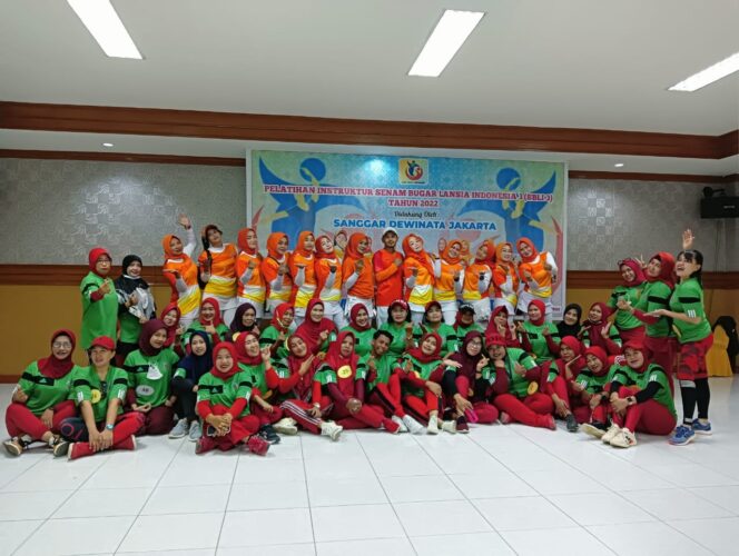 
Ajak Masyarakat Olahraga, M3C Gym Kendari Gelar Pelatihan Instruktur Senam Bugar Lansia