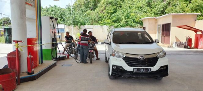 
Meski Dipasang Police Line, SPBU di Butur Tetap Beroprasi