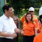 Menteri Koordinator Bidang Kemaritiman dan Investasi Luhut Binsar Pandjaitan (kanan) saat berkunjung ke PT Vale Blok Sorowako didampingi CEO PT Vale Febrianyy Eddy (26-27/11/2002)