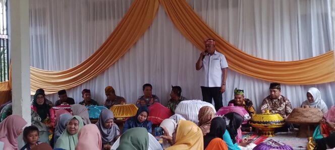 
Desa Lagundi Gelar Pesta Panen