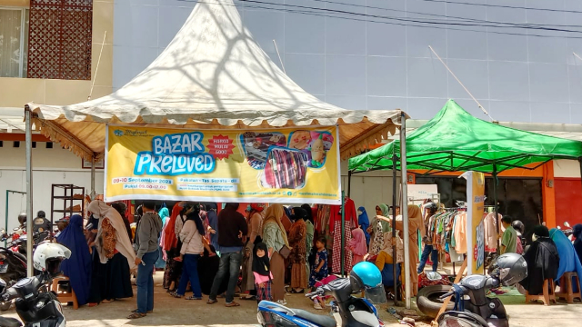 
 Bazar Preloved Muslimah Wahdah Bone, Belanja Murah Sambil Berinfaq