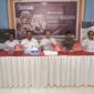 Kepala BNNK Kolaka Syamsuarto (tengah) saat menggelar press release kegiatan BNNK Kolaka sepanjang tahun 2023.
