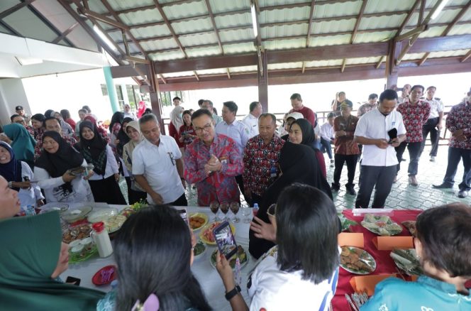 
Dukung Penurunan Stunting di Lutim, PT Vale Bentuk Genzi dan Bagikan Makanan Bergizi untuk Ibu Hamil