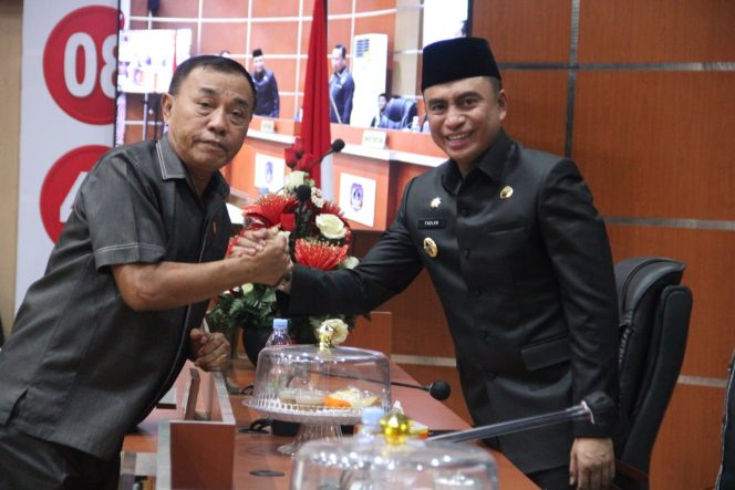 
Pemkab Kolaka dan DPRD Segera Tuntaskan APBD 2025