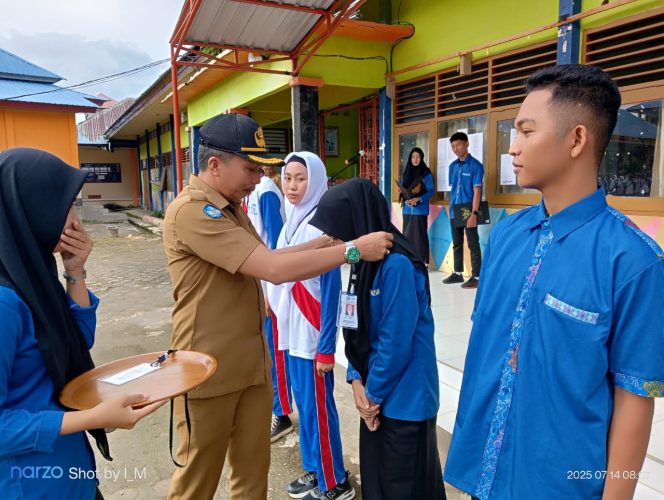 
SMKN 1 Kolaka Gelar MPLS dan Lepas Siswa PKL 