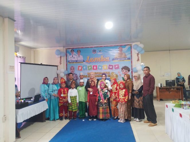 
Tanamkan Literasi Sejak Usia Dini, Dinas Perpustakaan Kolaka Gelar Lomba Bertutur