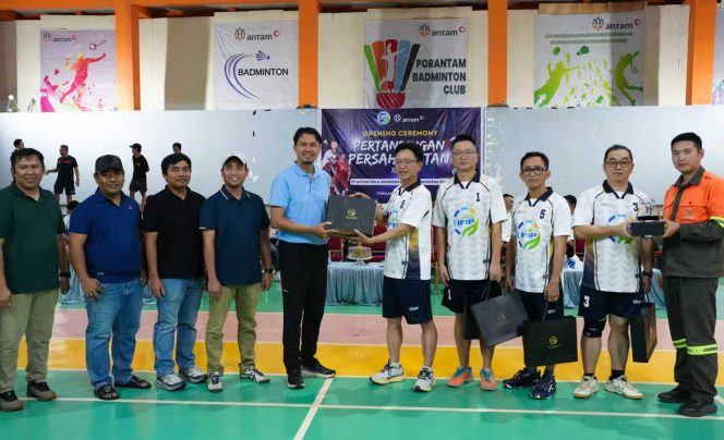 
Pertandingan Persahabatan IPIP dan ANTAM: Tumbuhkan Budaya Kerja Sehat, Solid, dan Kolaboratif