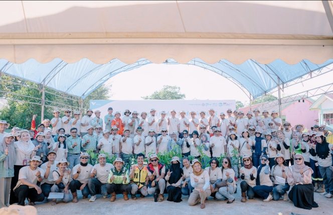 
Peringati HLH 2026, PT Vale Indonesia IGP Pomalaa Tanam Puluhan Pohon Bersama Stakeholder di SMKN 9 Kolaka