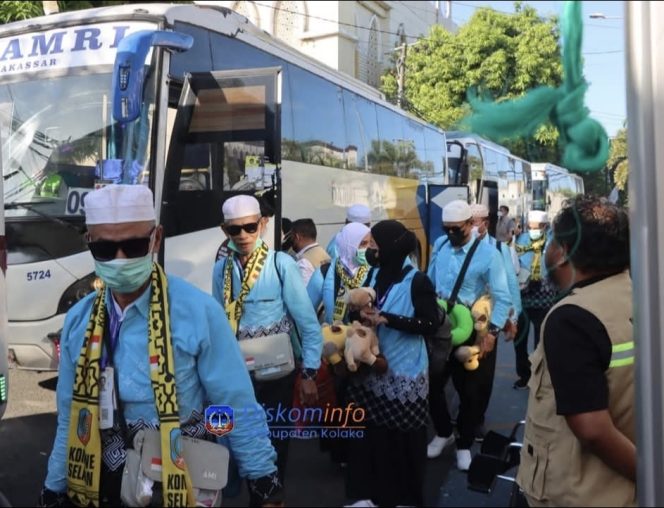 
10 Jamaah Haji Kloter 34 Asal Kolaka Tiba di Makassar