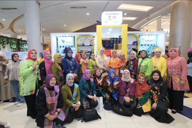 
Melestarikan Tradisi, Menciptakan Peluang: PT Vale Promosi Produk UMKM Binaan di Perayaan HKG PKK Nasio