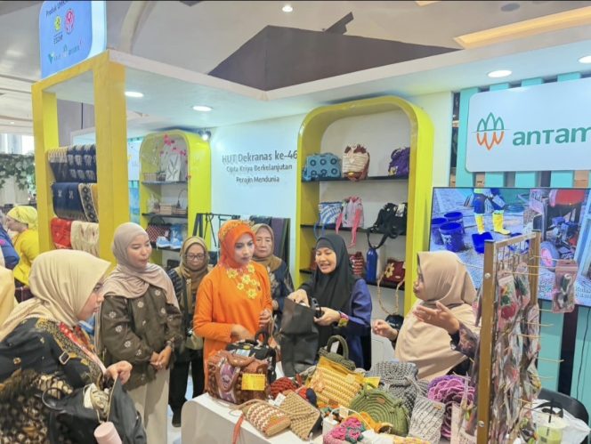 
ANTAM Dorong Promosi Produk Lokal dan Pemberdayaan UMKM pada Pameran Dekranas
