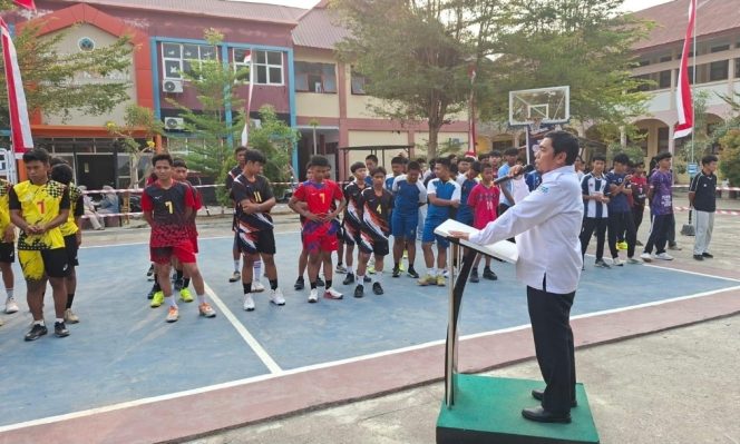 
 Wakil Rektor III USN Kolaka Buka GOPE IV, Tekankan Sportivitas dan Pembentukan Karakter