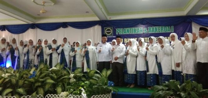 
Pengurus BKMT Kendari Dikukuhkan