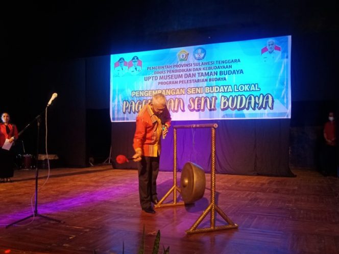 
Dikbud Sultra Lestarikan Seni dan Budaya